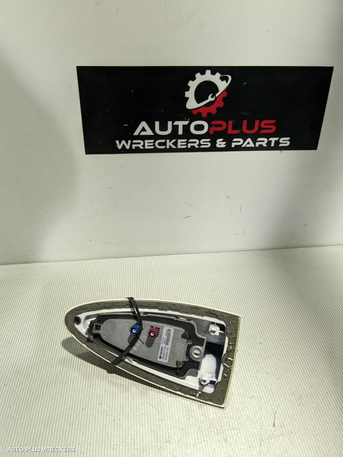 2012 Bmw 3 Series Antenna