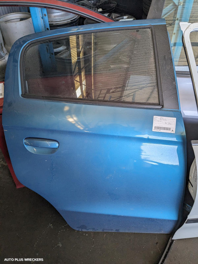 2013 Mitsubishi Mirage Right Rear Door Sliding