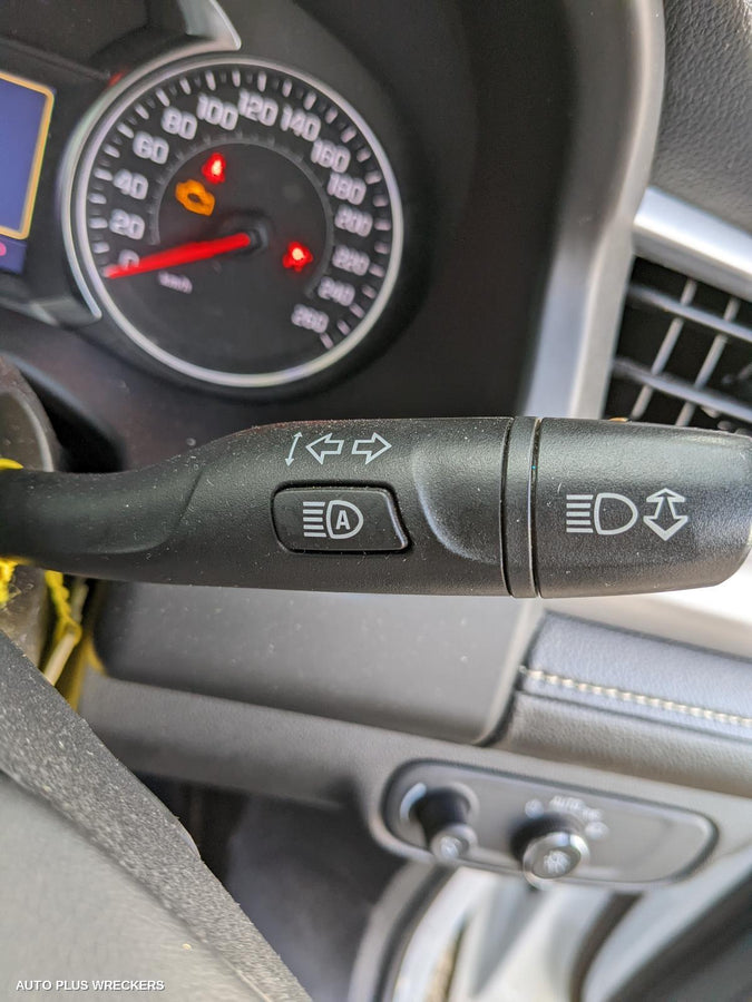 2020 Holden Acadia Headrest