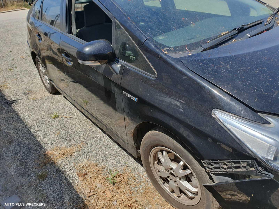 2010 Toyota Prius Left Headlamp