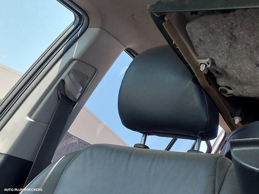 2007 Toyota Kluger Right Front Door Window