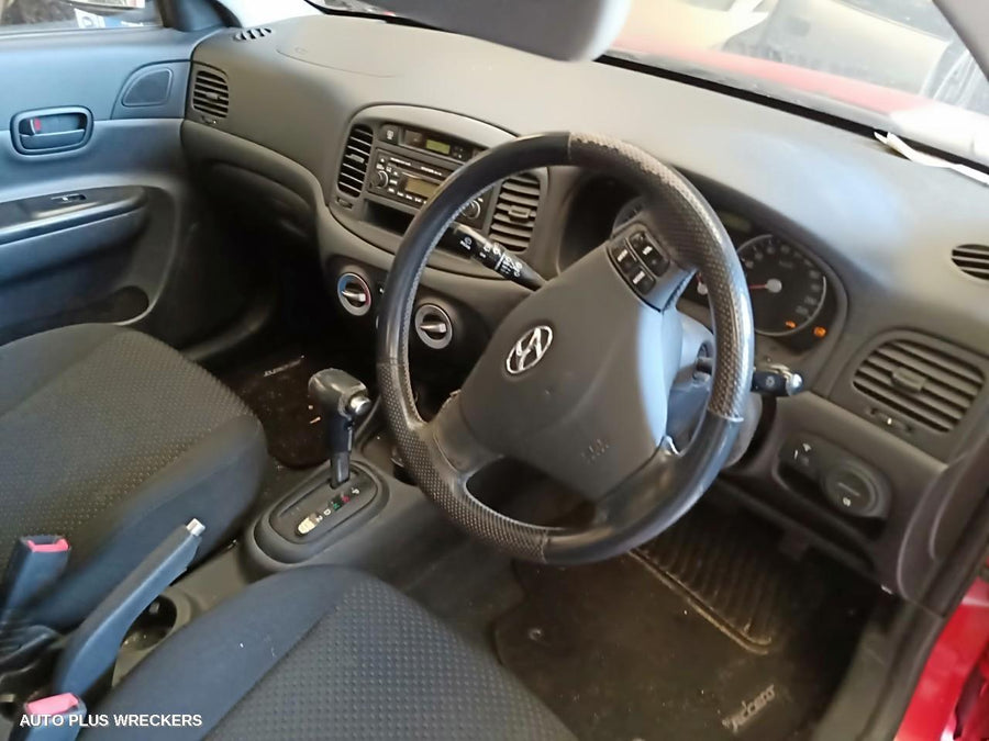 2006 Hyundai Accent Left Door Mirror