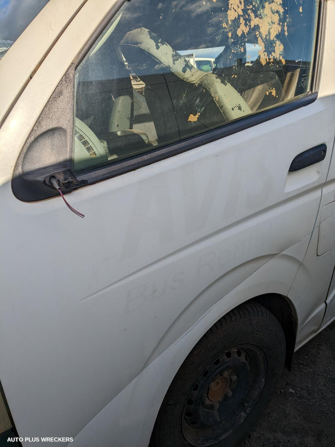 2011 Toyota Hiace Right Headlamp