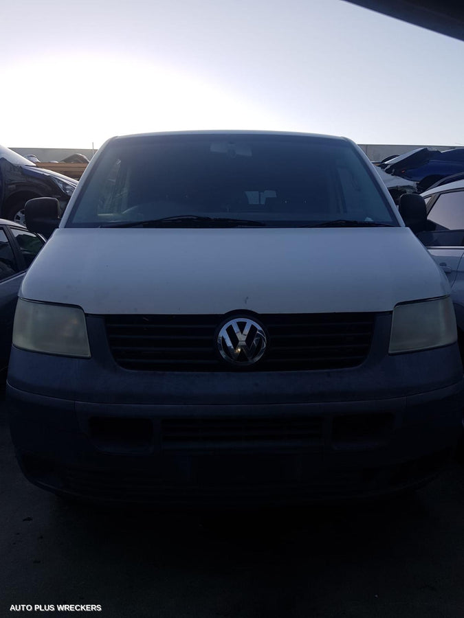 2005 Volkswagen Transporter Left Guard