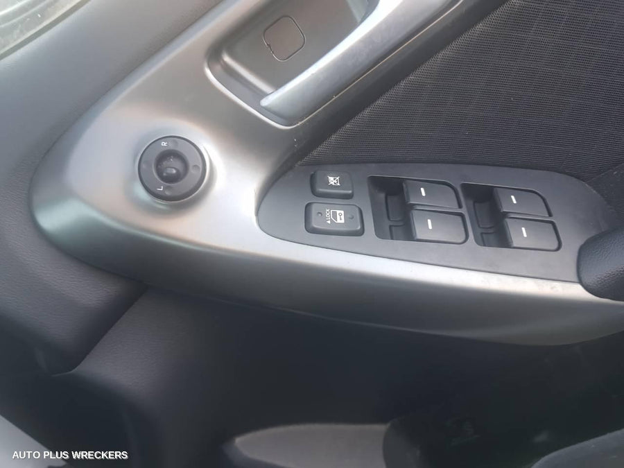 2011 Kia Cerato Right Front Window Reg Motor