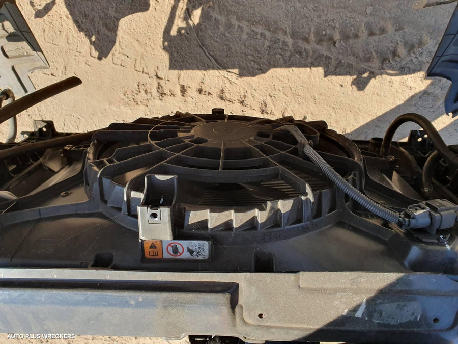 2011 Hyundai I45 Fan