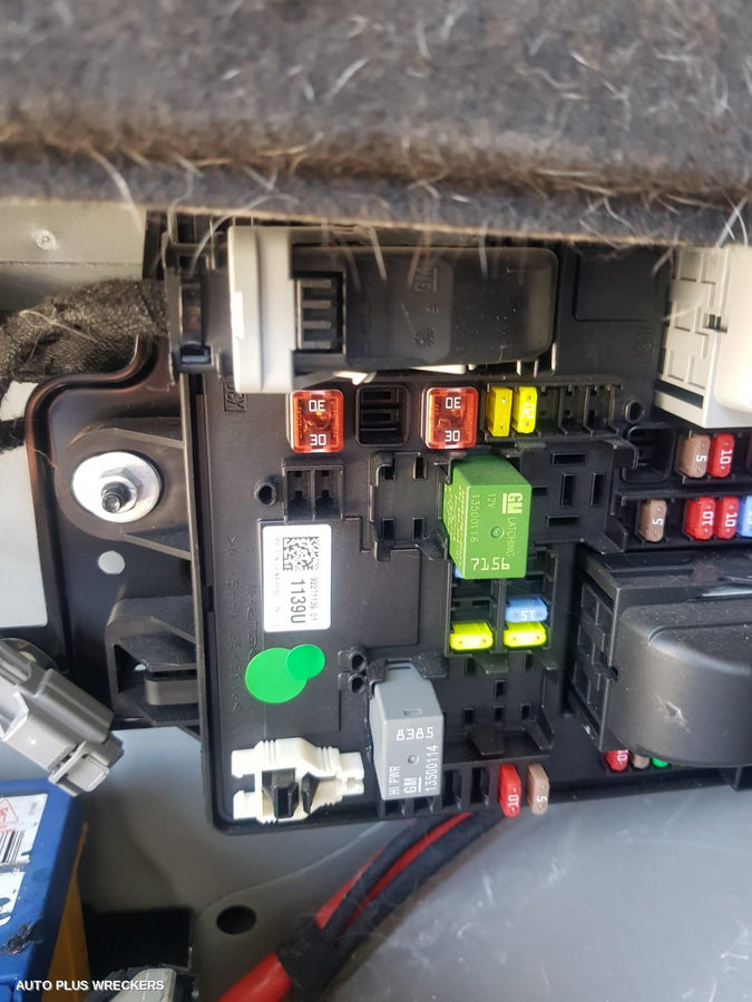 2014 HOLDEN COMMODORE DOOR BOOT GATE LOCK