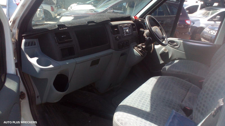 2009 Ford Transit Left Front Door