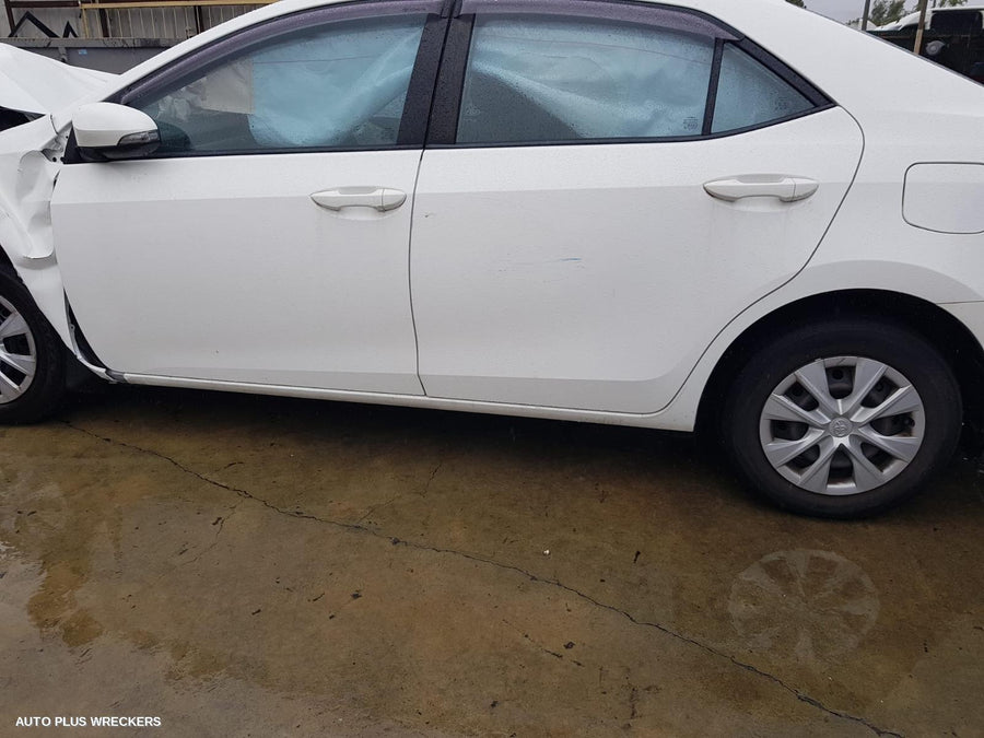 2016 Toyota Corolla Rear Bumper