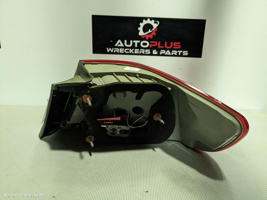 2008-2013 Bmw 3 Series Left Taillight