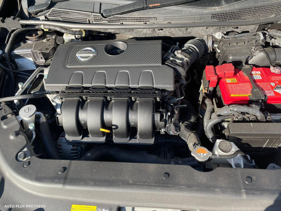 2015 Nissan Pulsar Left Front Door