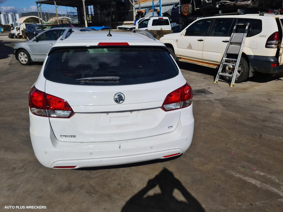 2015 Holden Cruze Left Front Door