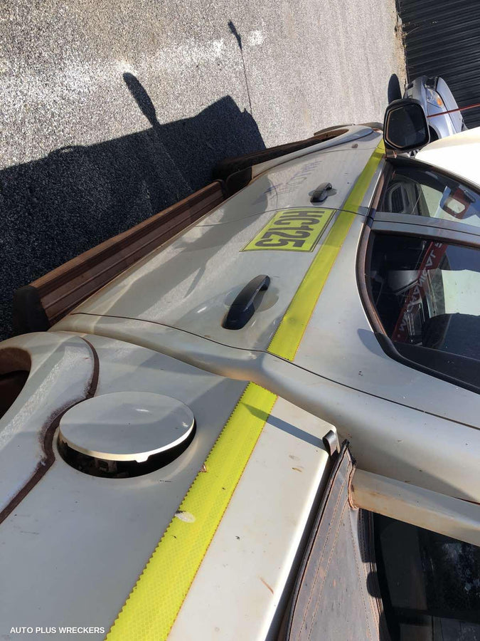 2016 Mitsubishi Triton Right Front Door Window