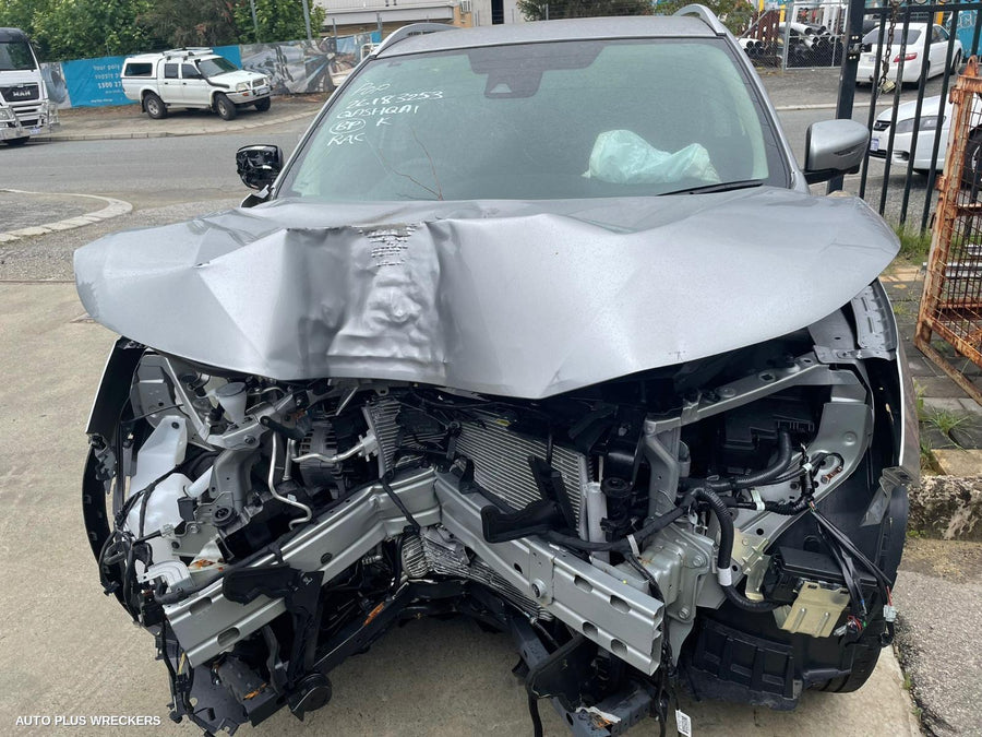 2021 Nissan Qashqai Column