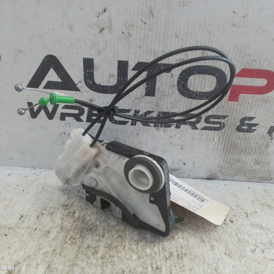 2018 Toyota Yaris Door Boot Gate Lock