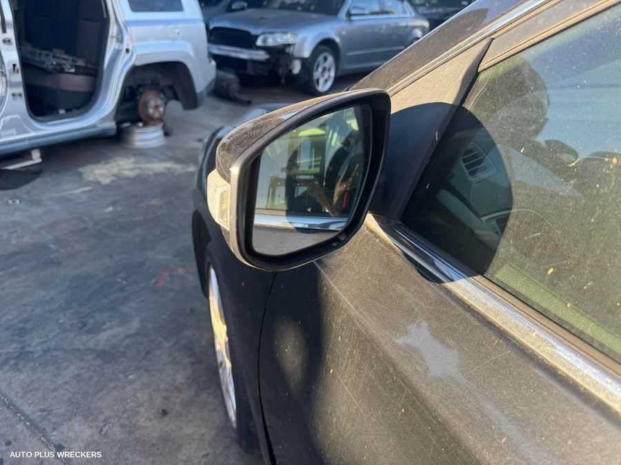 2013 Nissan Pulsar Front Bumper