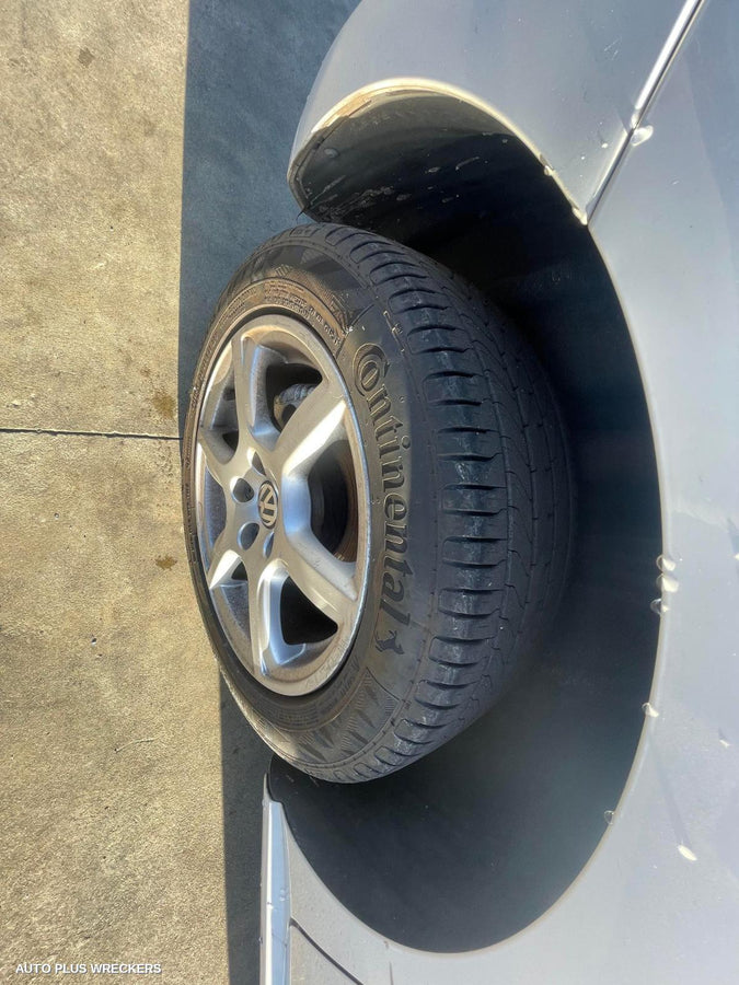 2012 Volkswagen Polo Overflow Bottle