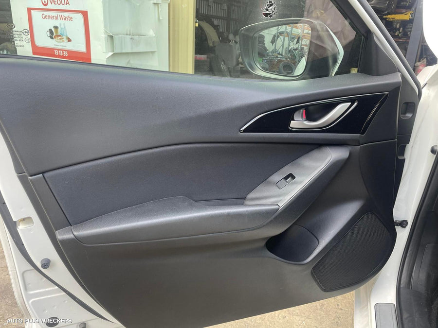 2016 Mazda 3 Right Rear Door Window