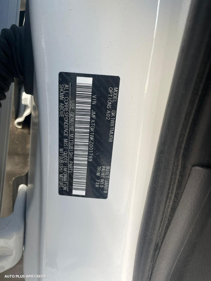 2019 Mitsubishi Eclipse Cross Left Taillight