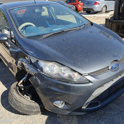 2010 Ford Fiesta Grille