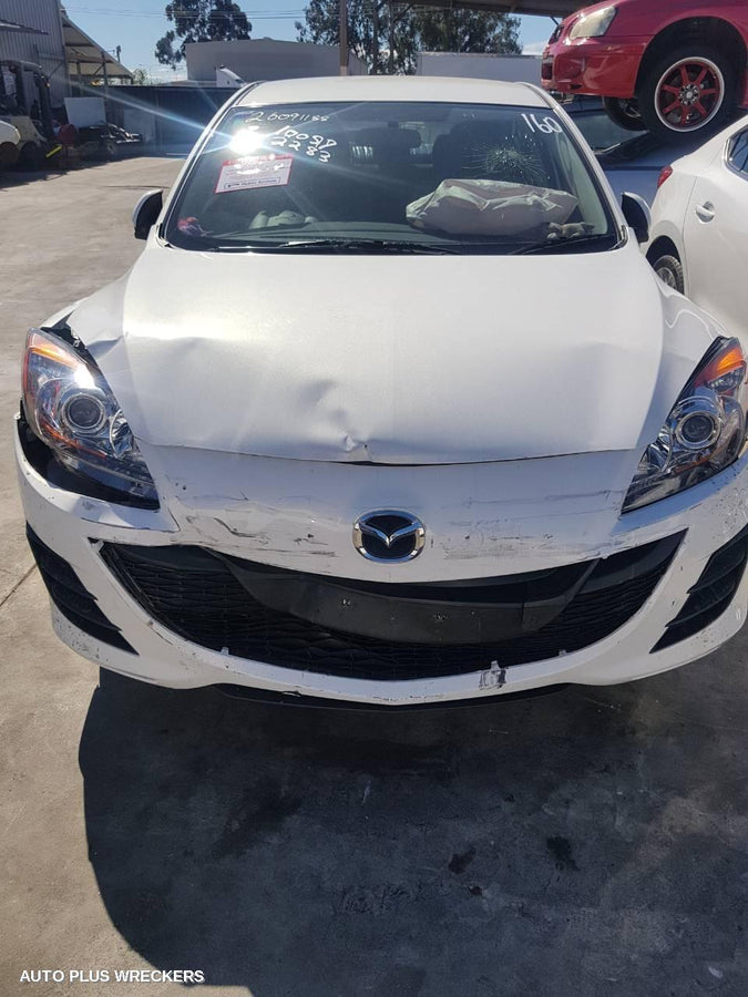 2011 Mazda 3 Left Front Door Window