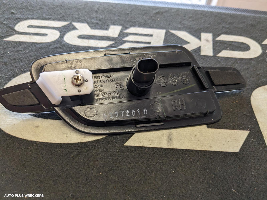 2010 Holden Commodore Right Indicator Fog Side