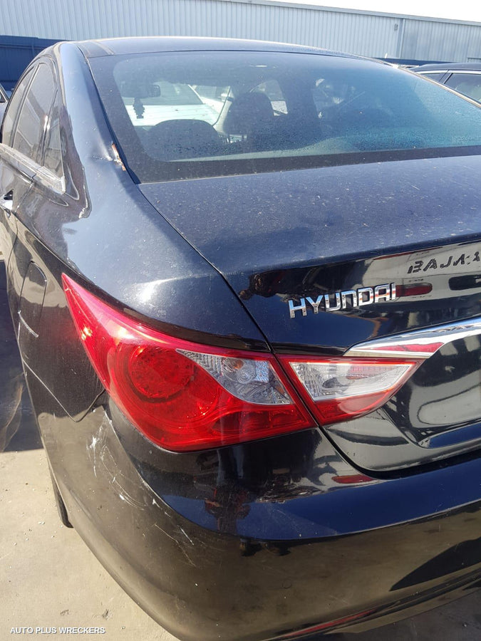 2010 Hyundai I45 Right Headlamp