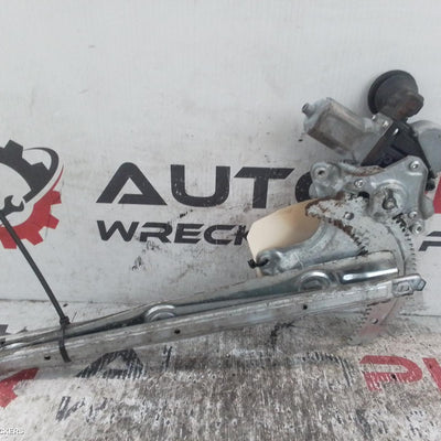 2014-2021 Toyota Kluger Right Front Window Reg Motor