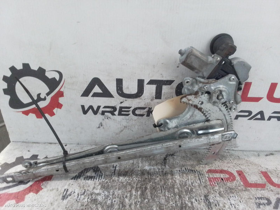 2014-2021 Toyota Kluger Right Front Window Reg Motor