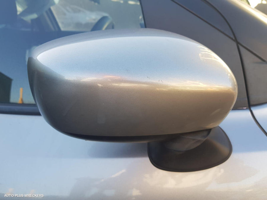 2016 Suzuki Baleno Right Front Door Window