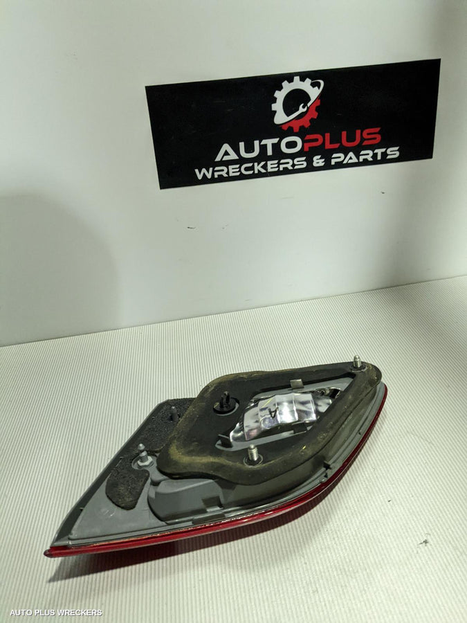 2016 Nissan Pulsar Rear Garnish