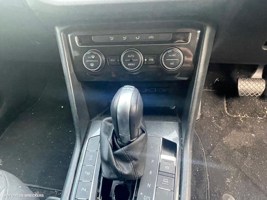 2018 Volkswagen Tiguan Grille