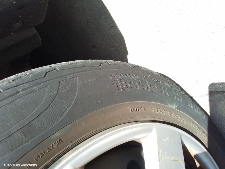 2011 Nissan Tiida Fan