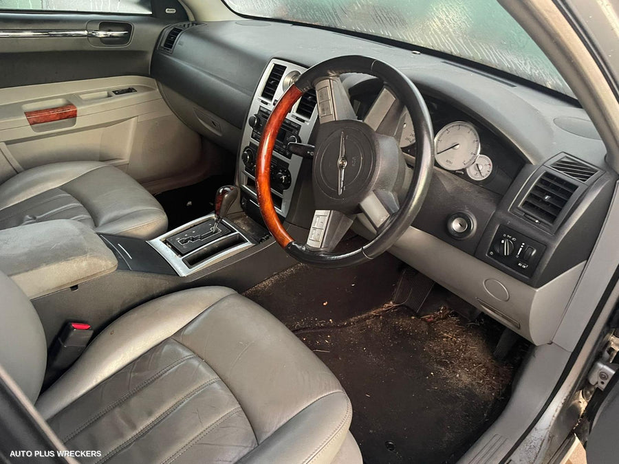 2006 Chrysler 300c Right Front Door Window