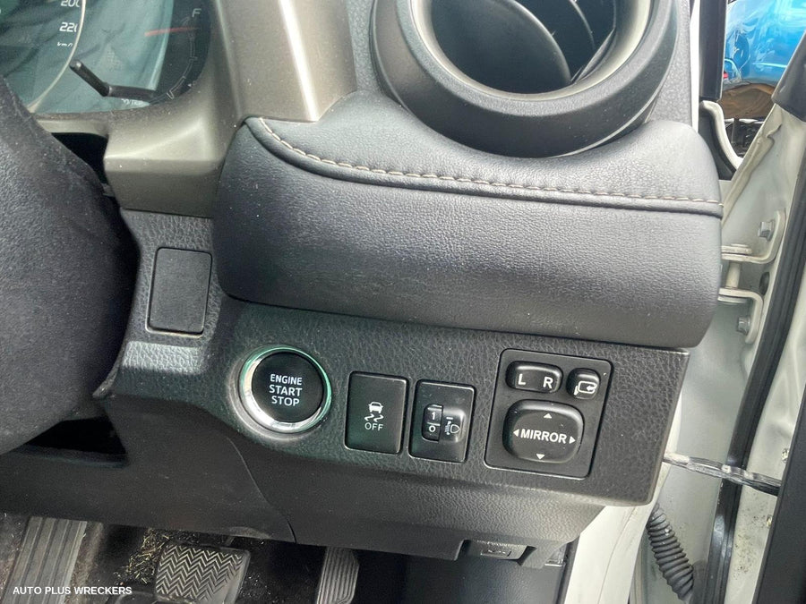 2014 Toyota Rav4 Right Front Door Window