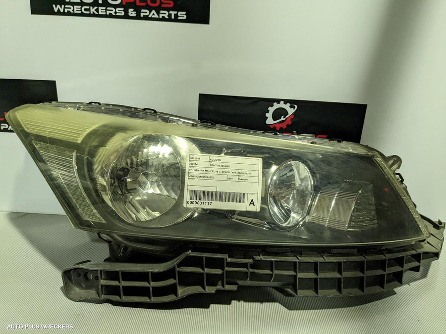 2008-2011 Honda Accord Right Headlamp