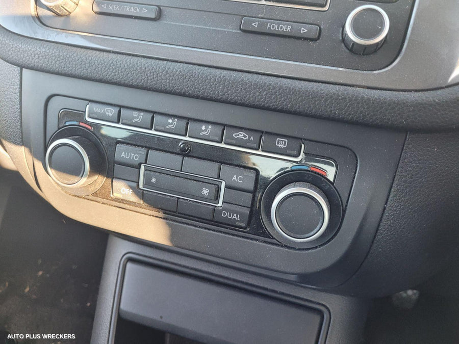 2012 Volkswagen Tiguan Right Rear Door Sliding