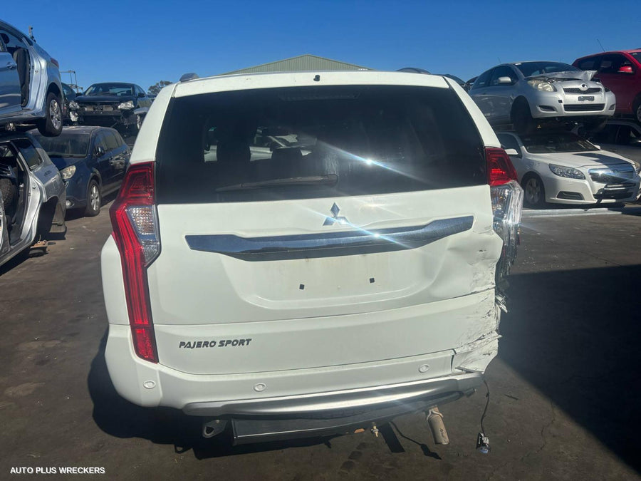 2019 Mitsubishi Pajero Misc Switch Relay