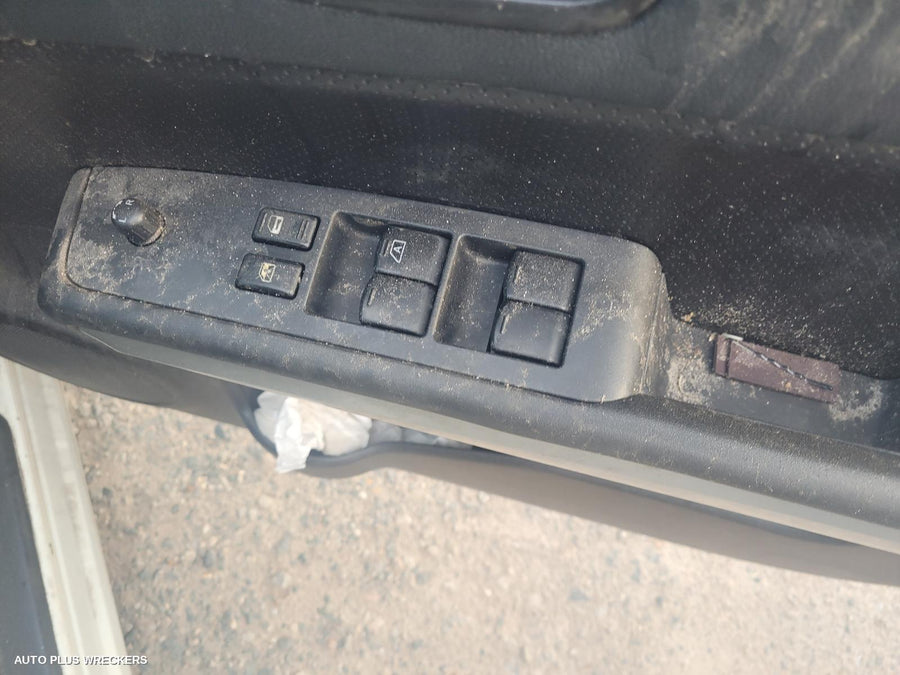 2012 Nissan Xtrail Radiator Support