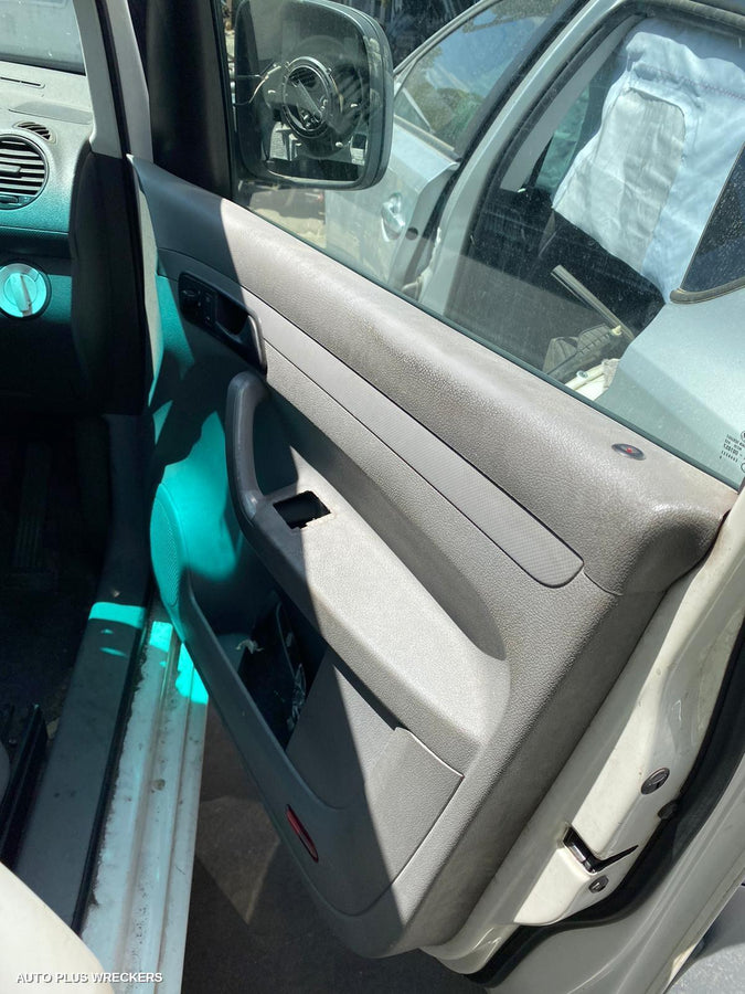 2006 Volkswagen Caddy Front Bumper