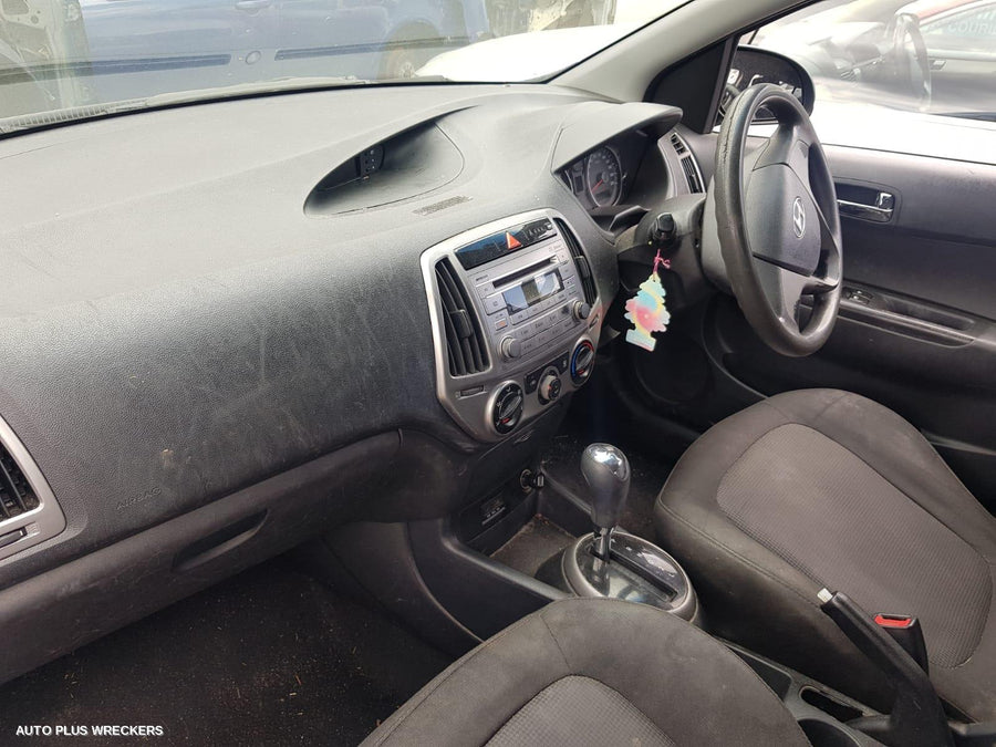 2013 Hyundai I20 Washer Bottle