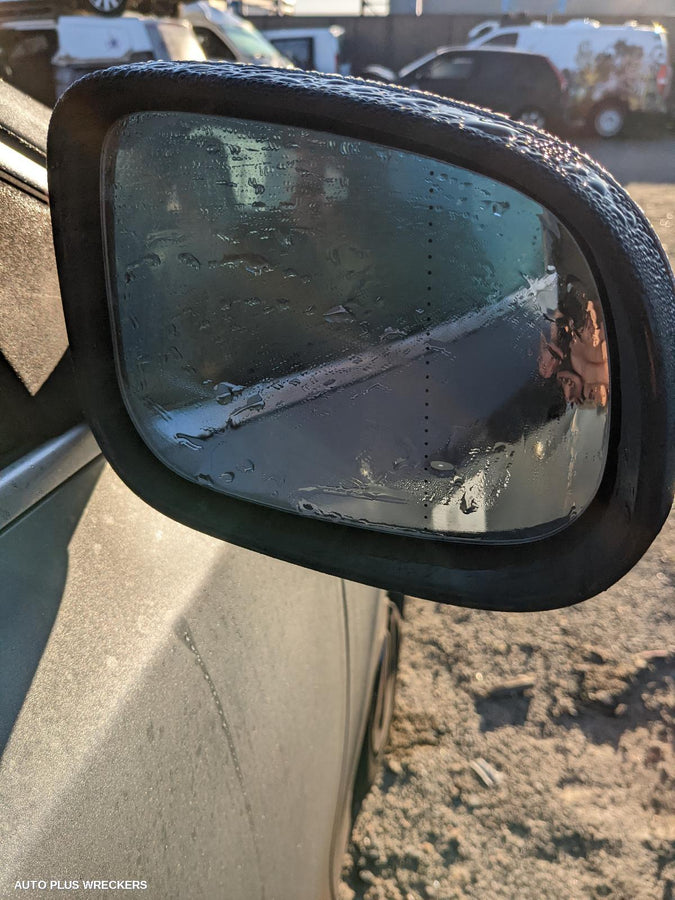 2016 Volvo S40 Left Front Door Window