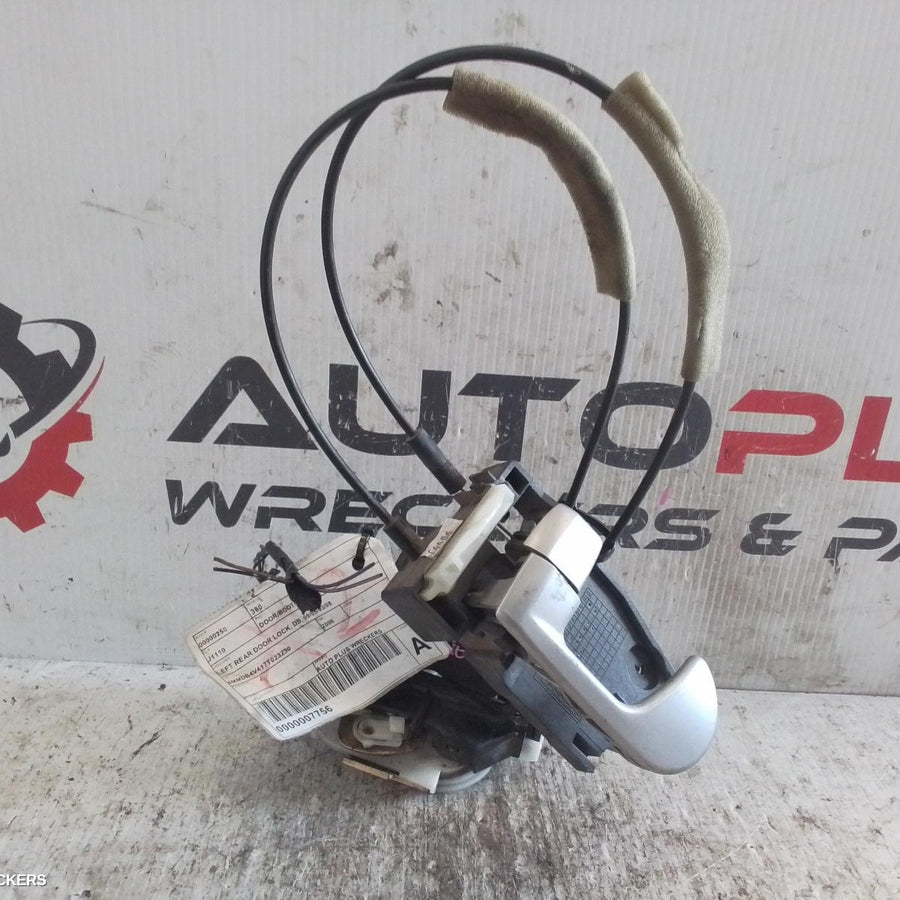 2005-2008 Mitsubishi 380 Door Boot Gate Lock