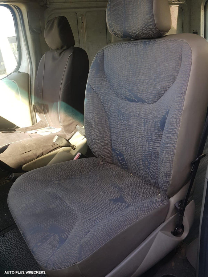 2006 Renault Trafic Right Door Mirror