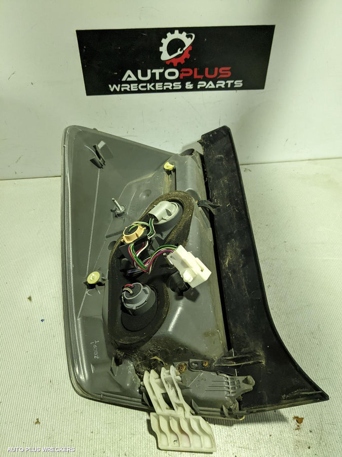 2009-2011 Toyota Prius Right Taillight