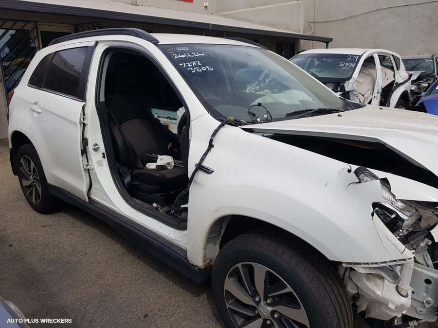 2014 MITSUBISHI ASX HEADREST