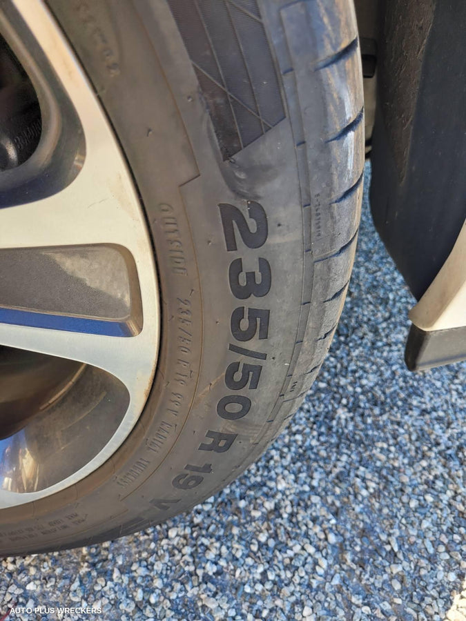 2016 Holden Captiva Rear Spoiler