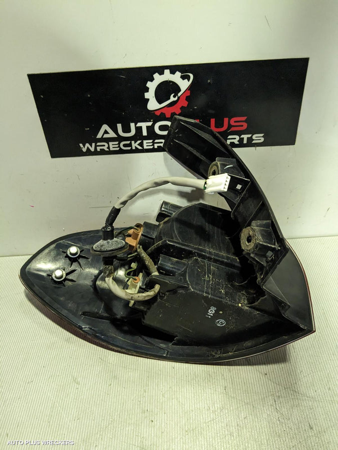 2007-2014 Subaru Tribeca Right Taillight