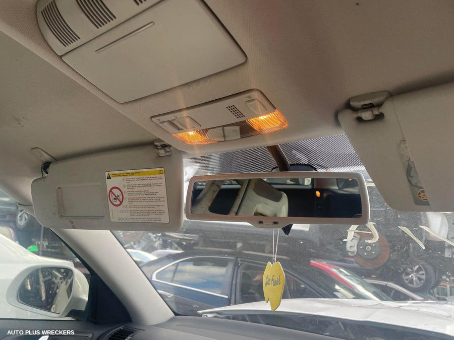 2010 Skoda Octavia Left Front Door