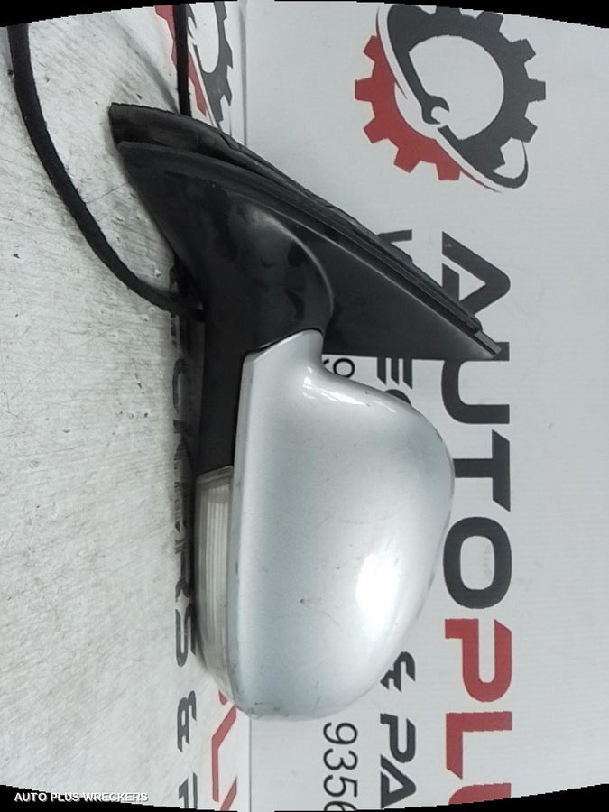 2006-2011 Volkswagen Jetta Left Door Mirror
